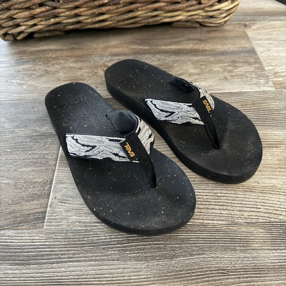 Teva Reflip Black Flip Flops – Women’s Size 6 – Recycled Straps